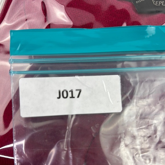 Banana Republic Factory Women's Raspberry Cardigan Sweater - Picture 8 of 8